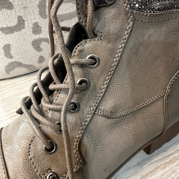 Women’s Guess Moto Combat Boots size 9 - Picture 10 of 14